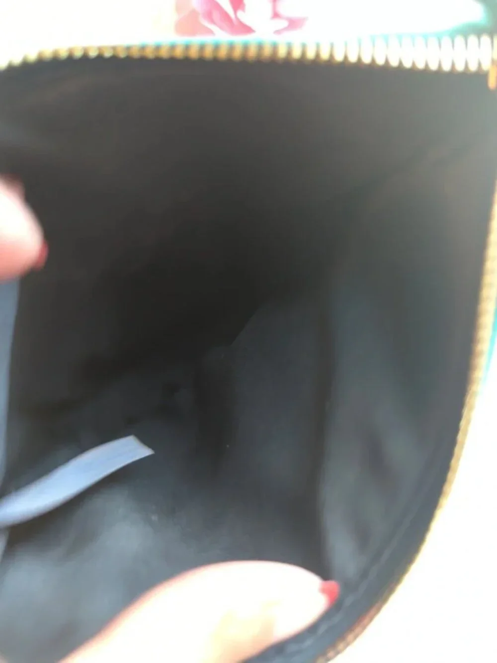 Kiels make up/ skincare bag velvet
